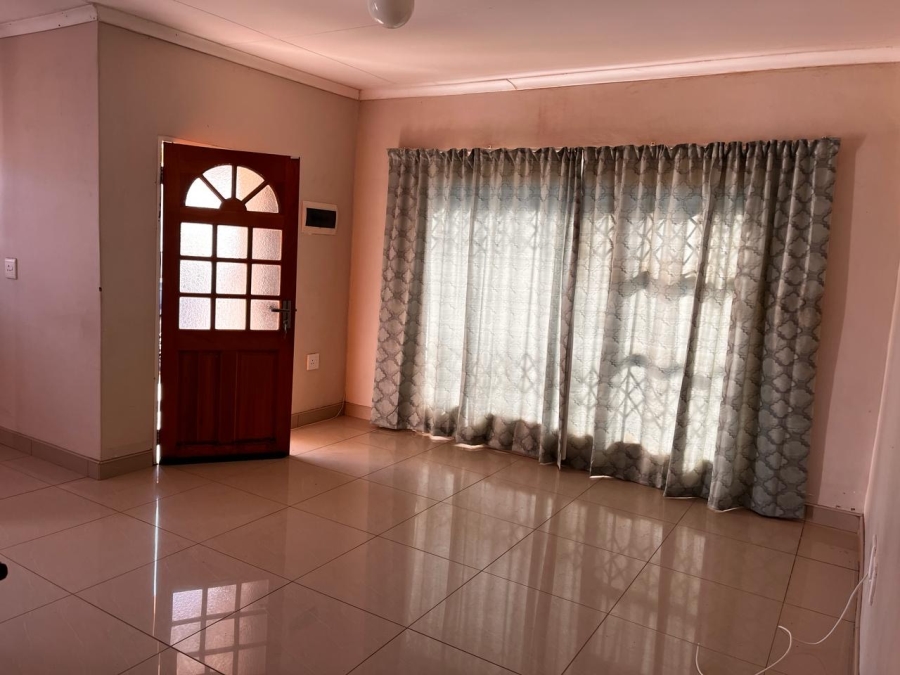 3 Bedroom Property for Sale in Kimdustria Northern Cape